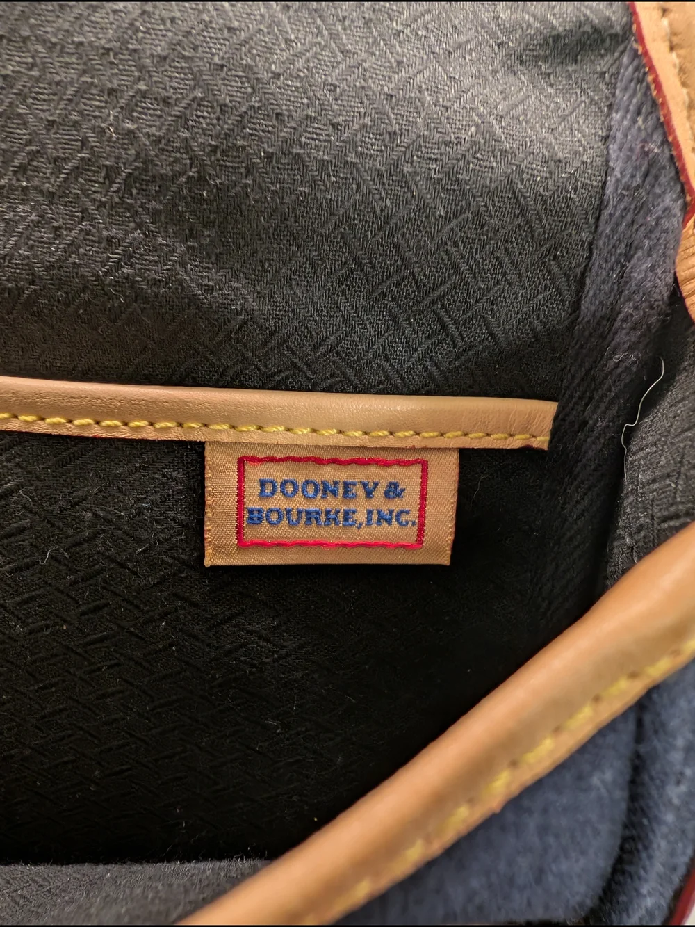Dooney & Bourke Cabriolet Navy Canvas Messanger Crossbody Bag with Tan Trim